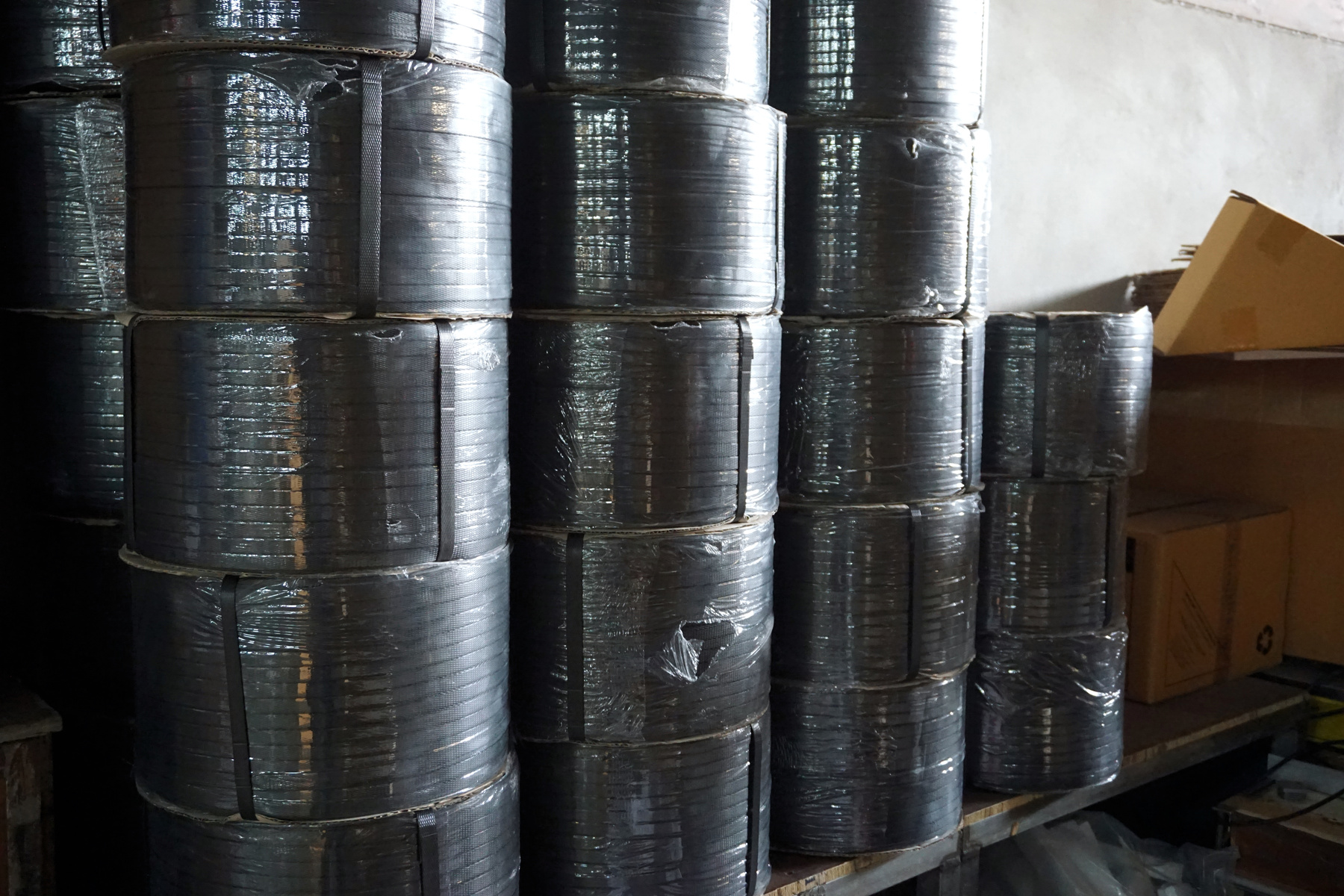 roll of strap box
